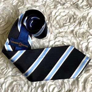 New Tommy Hilfiger mens striped silk tie